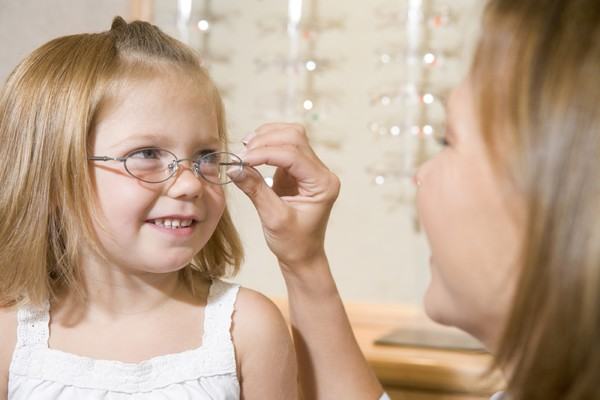strabism-ochelari-copii