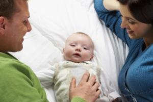 Ingrijirea buricului la bebelusi