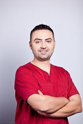 Dr.-Raul-Paraschivescu-Medic-Dentist