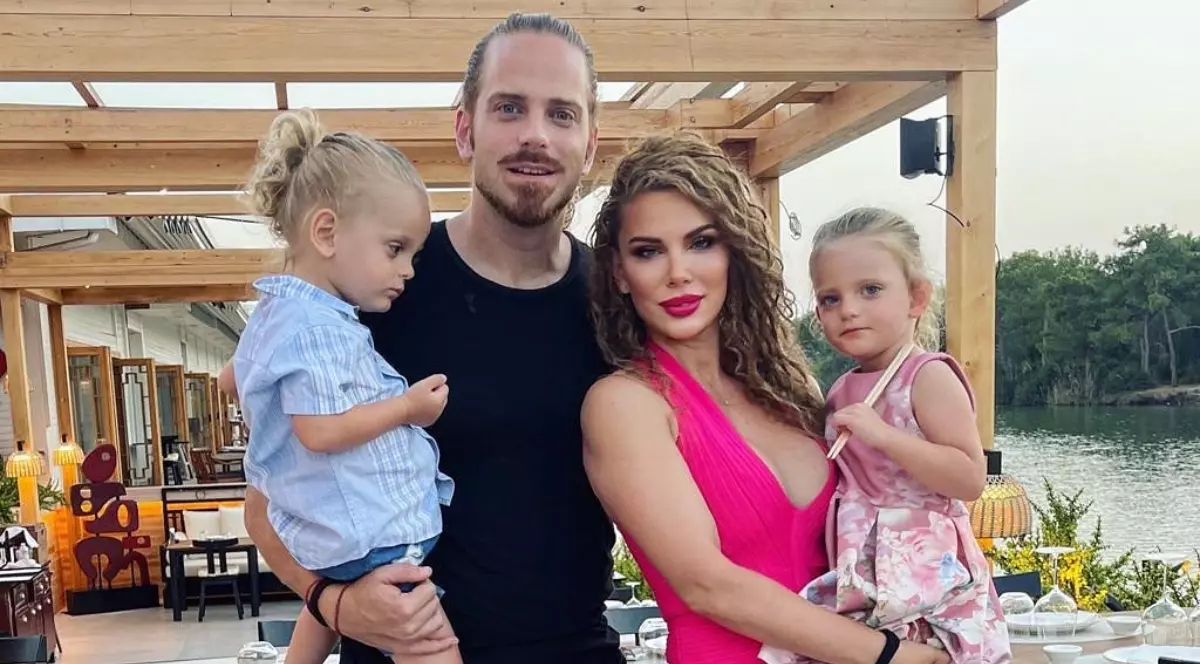 Fetita Alinei Laufer nu va fi botezata. Anuntul vedetei, la o luna dupa ce micuta Eden a venit pe lume: "Avem alte obiceiuri"