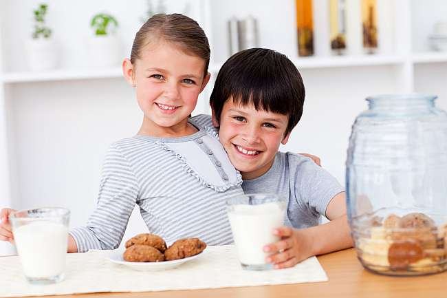 Diete pentru copii. Care sunt soluțiile cele mai sănătoase să ajuți copilul să slăbească
