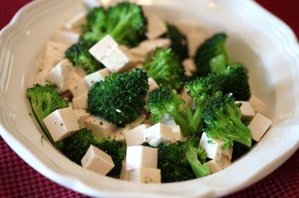 salata-tofu-broccoli